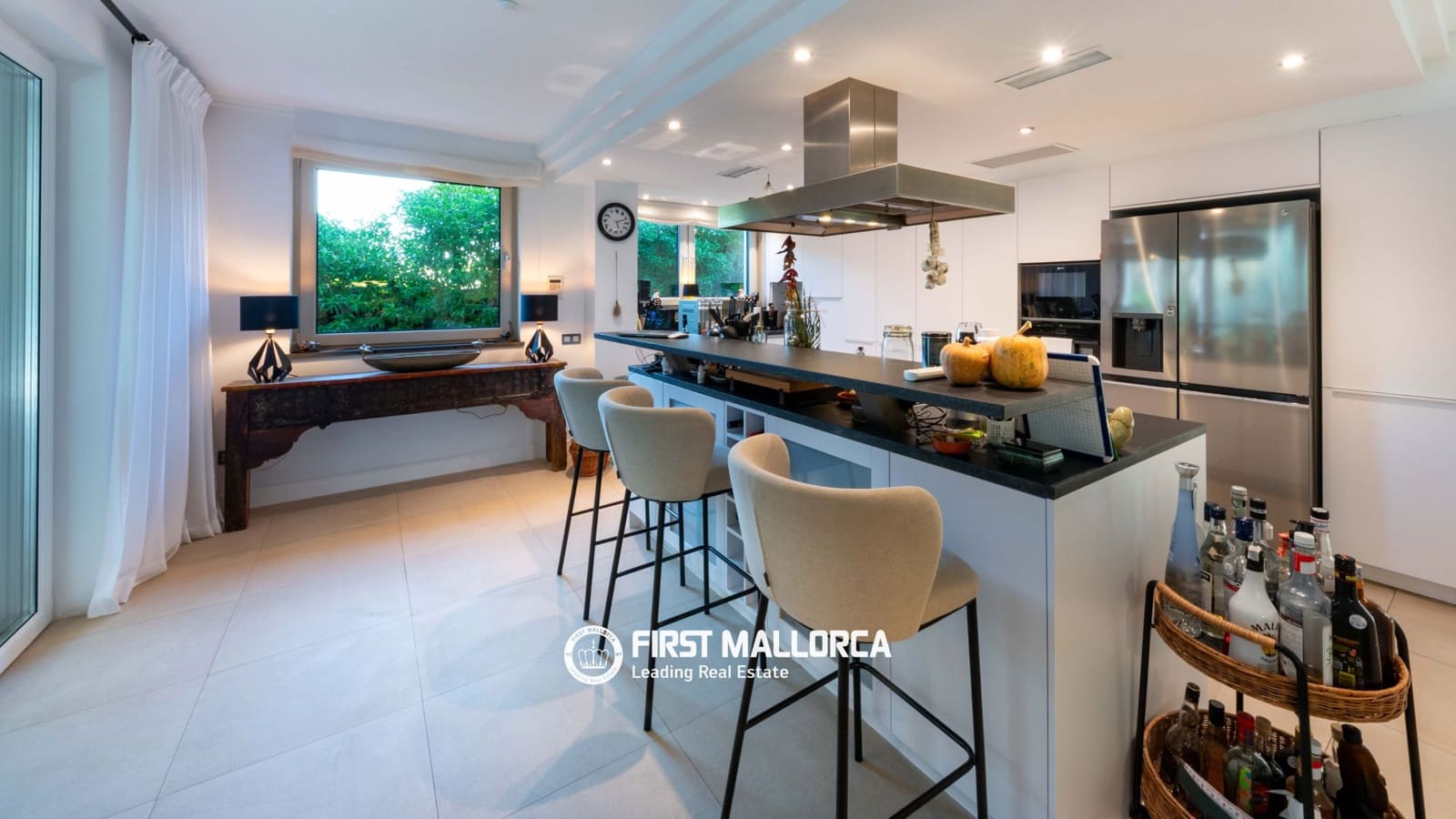 4 bedroom Villa for sale in Santa Ponsa with pool garage - € 3,750,000 (Ref: 10127294)