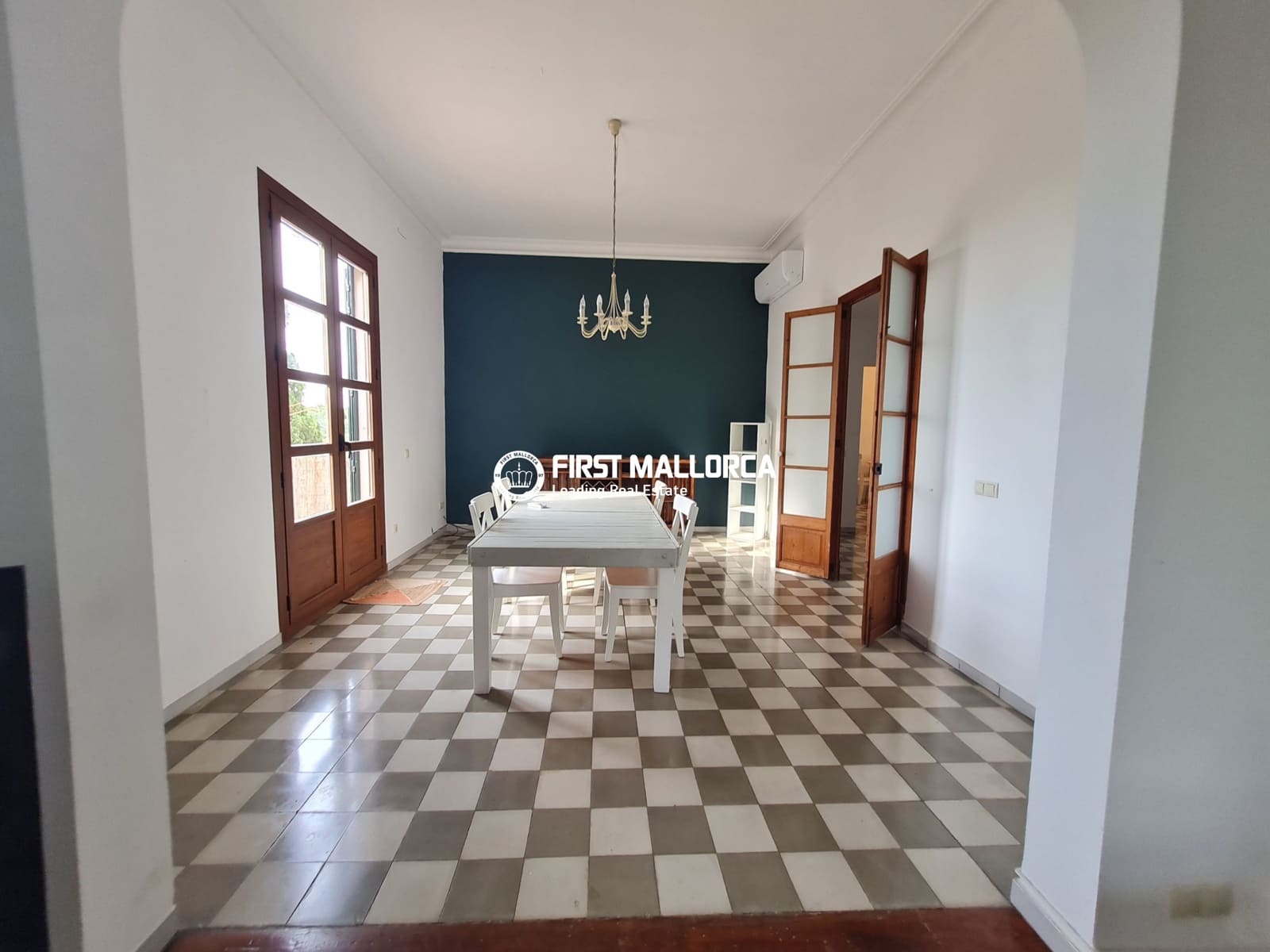 3 bedroom Villa for rent in Son Caliu with garage - € 2,250 (Ref: 10130931)