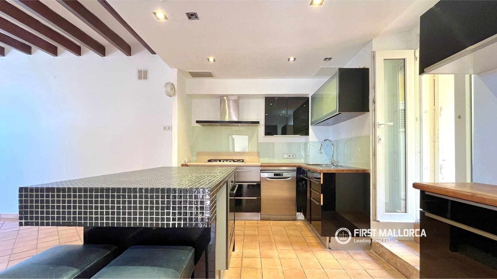 3 bedroom Villa for rent in Palma de Mallorca with garage - € 3,950 (Ref: 10135205)
