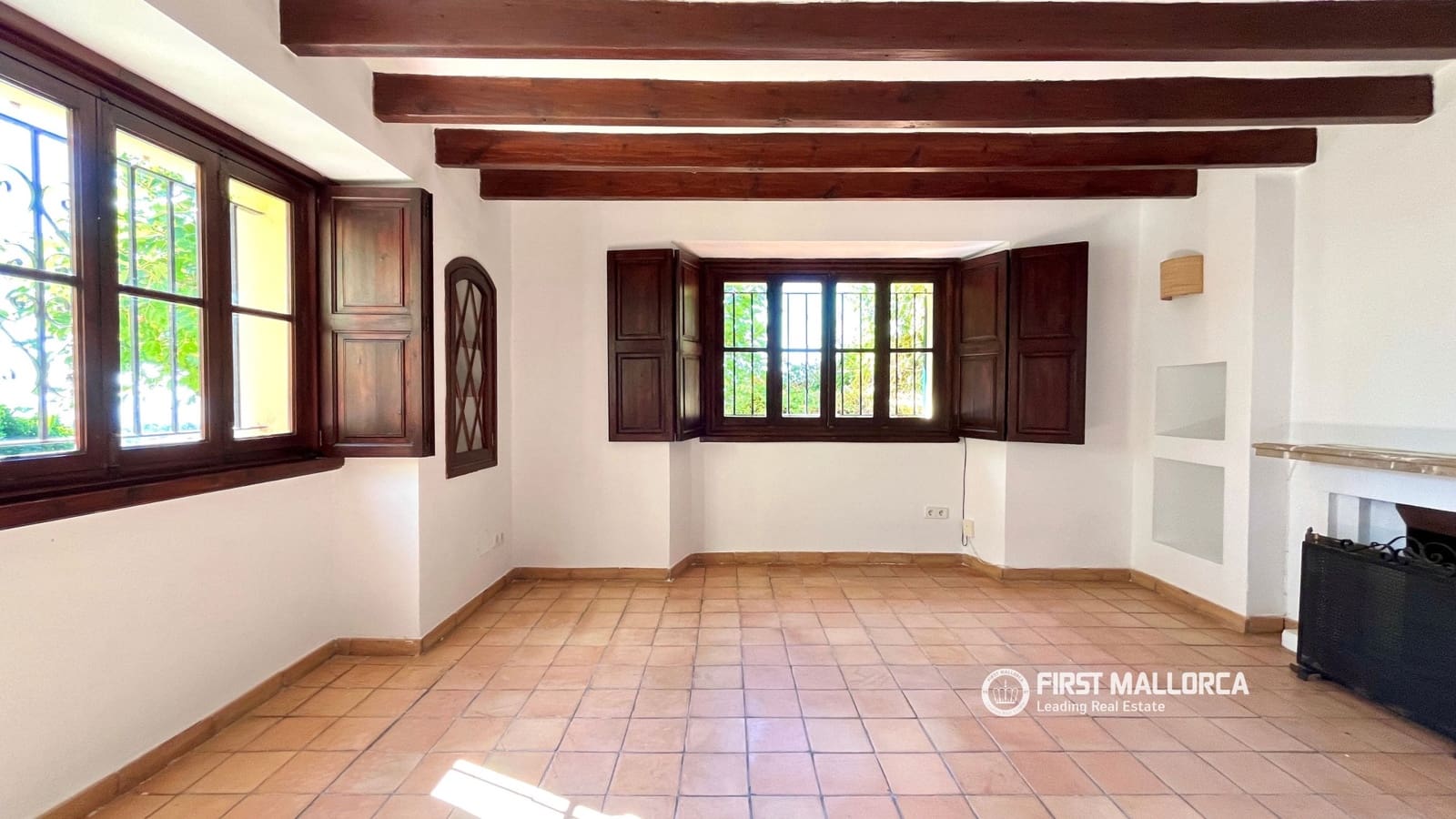 3 bedroom Villa for rent in Palma de Mallorca with garage - € 3,950 (Ref: 10135205)