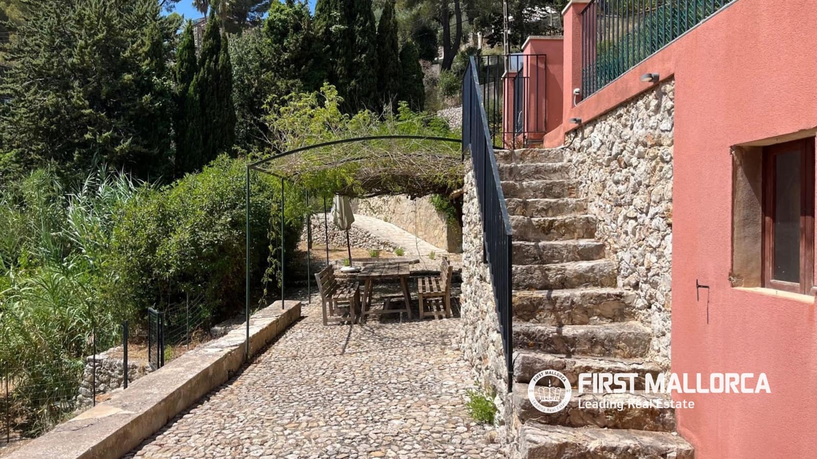 4 bedroom Finca/Country House for sale in Galilea with pool garage - € 1,350,000 (Ref: 10148123)