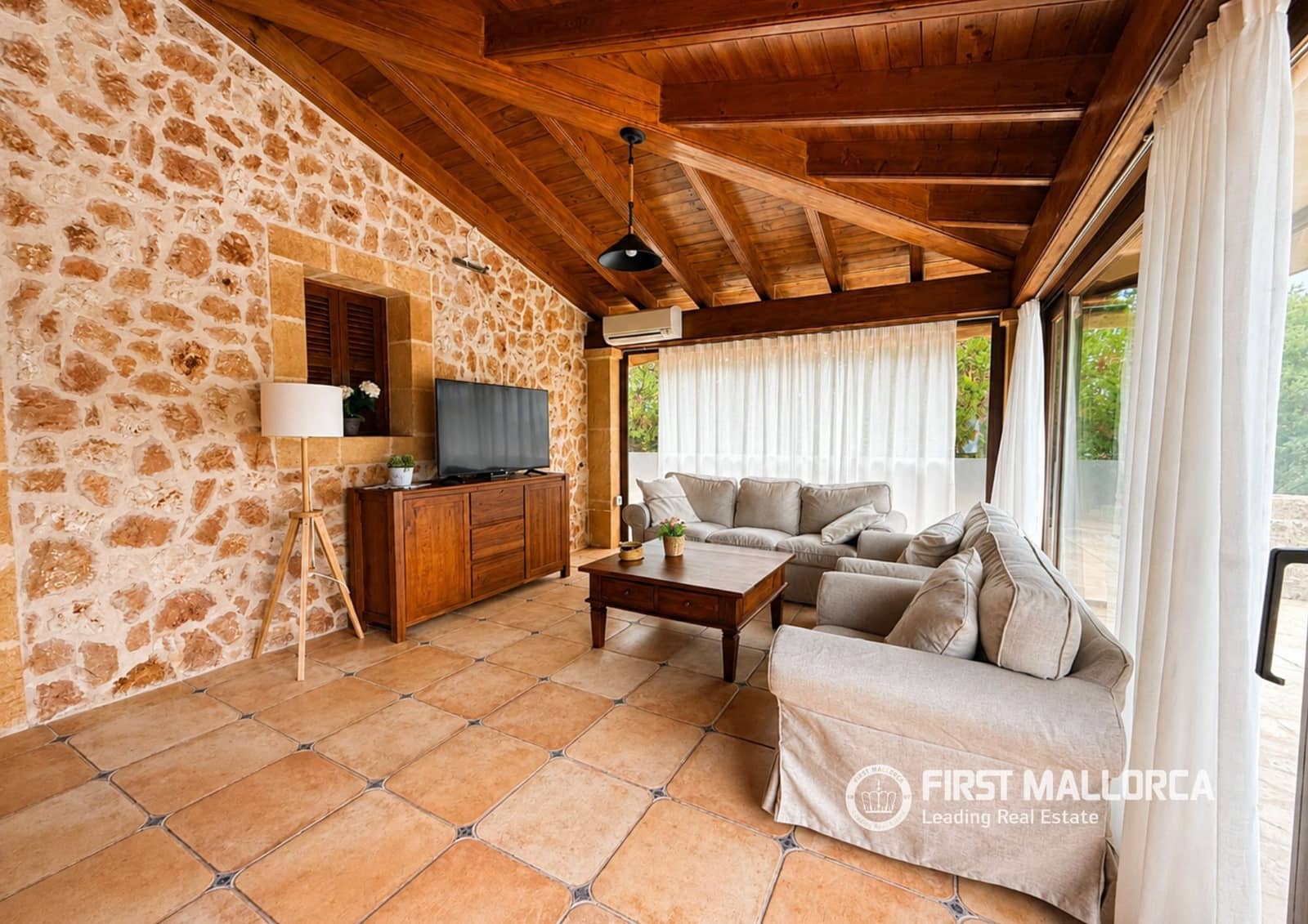 3 sypialnia Finka/Dom wiejski do wynajęcia w Muro z basenem garażem - 2 000 € (Ref: 10157017)