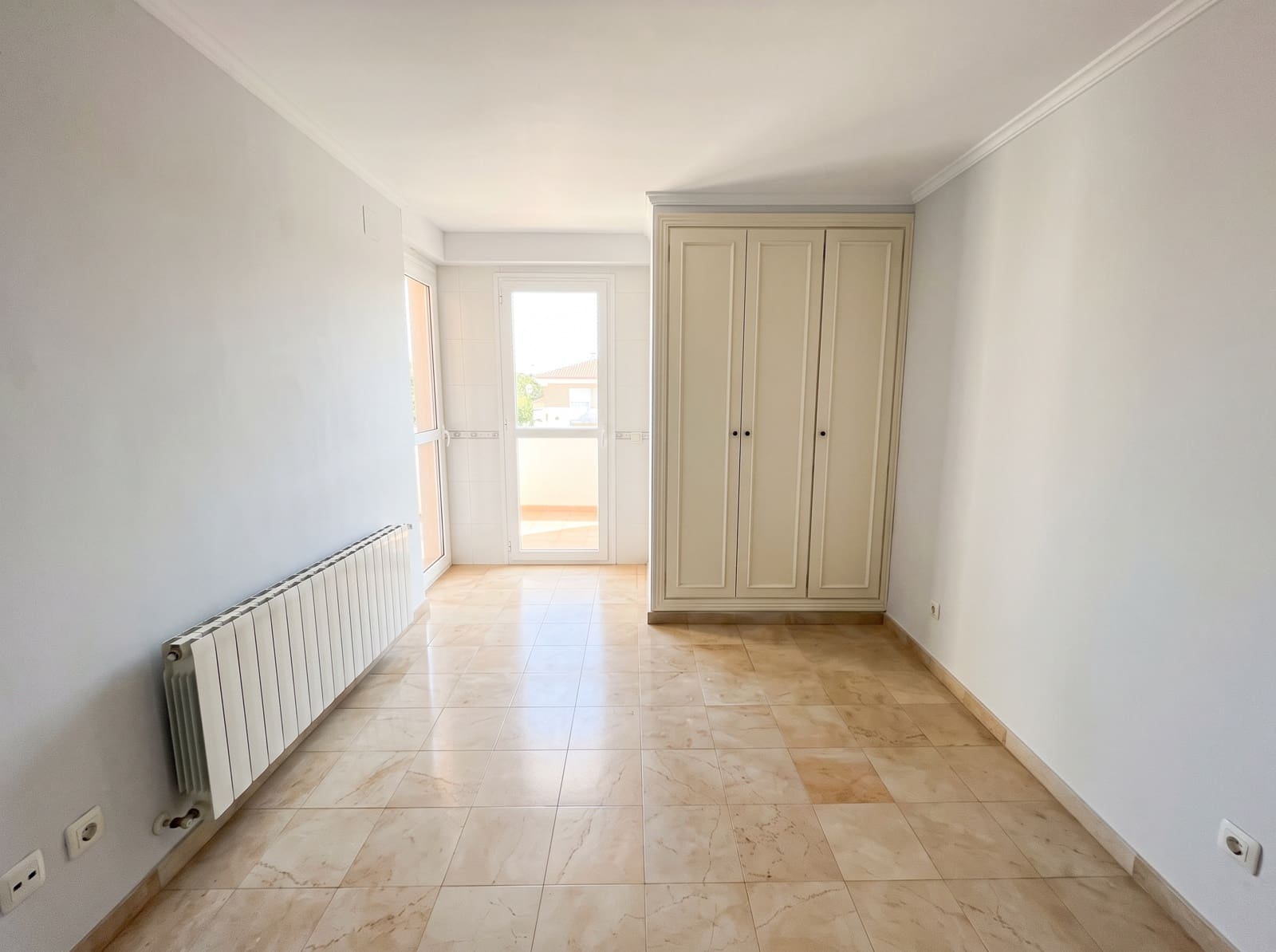 3 soveværelse Lejlighed til leje i Bendinat med swimmingpool garage - € 3.000 (Ref: 10157018)