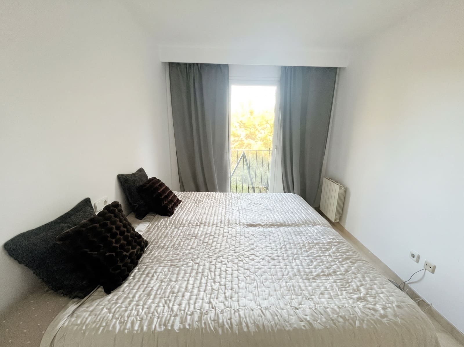 3 soveværelse Lejlighed til leje i Bendinat med swimmingpool garage - € 3.000 (Ref: 10157018)