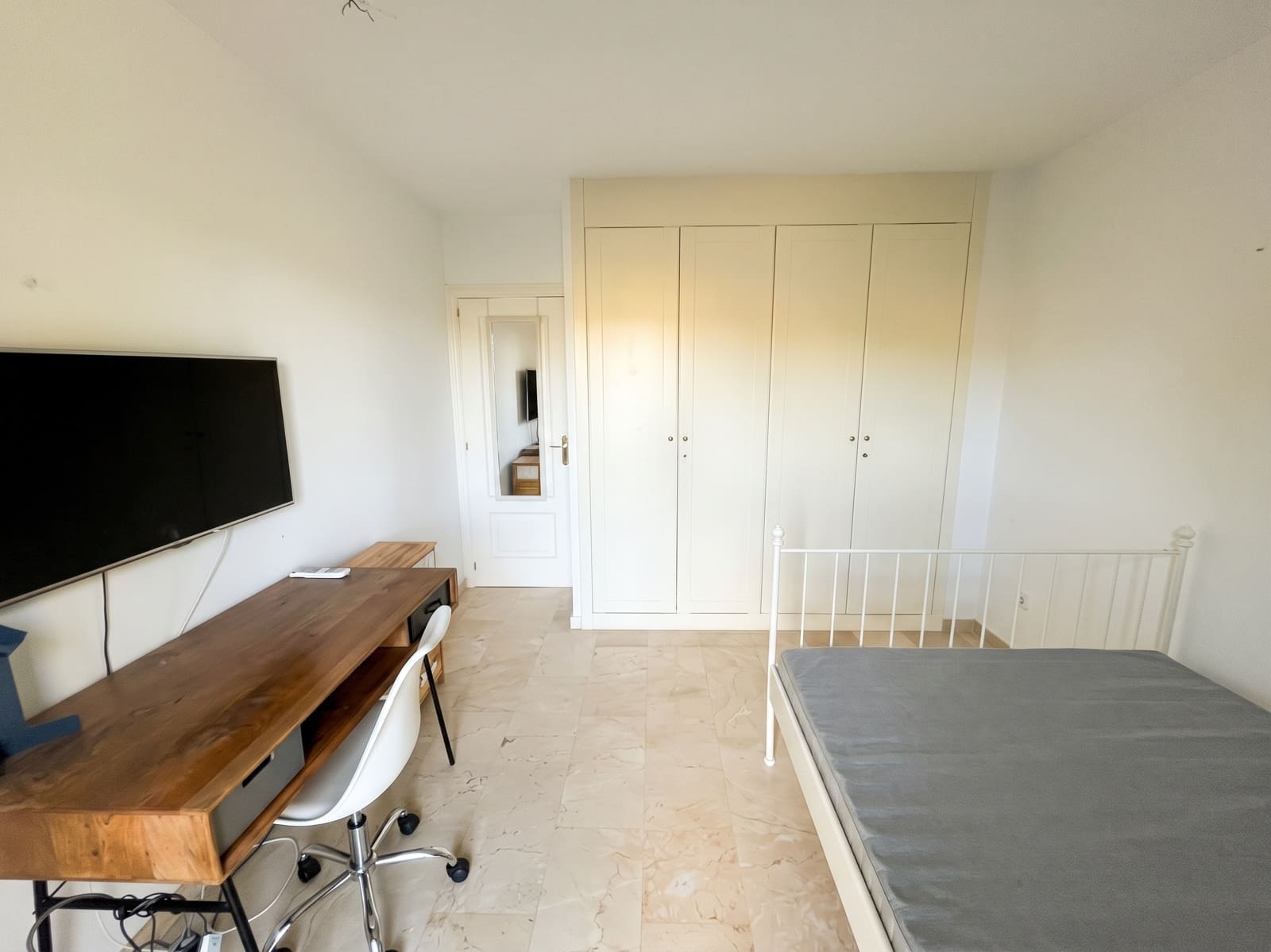 3 soveværelse Lejlighed til leje i Bendinat med swimmingpool garage - € 3.000 (Ref: 10157018)