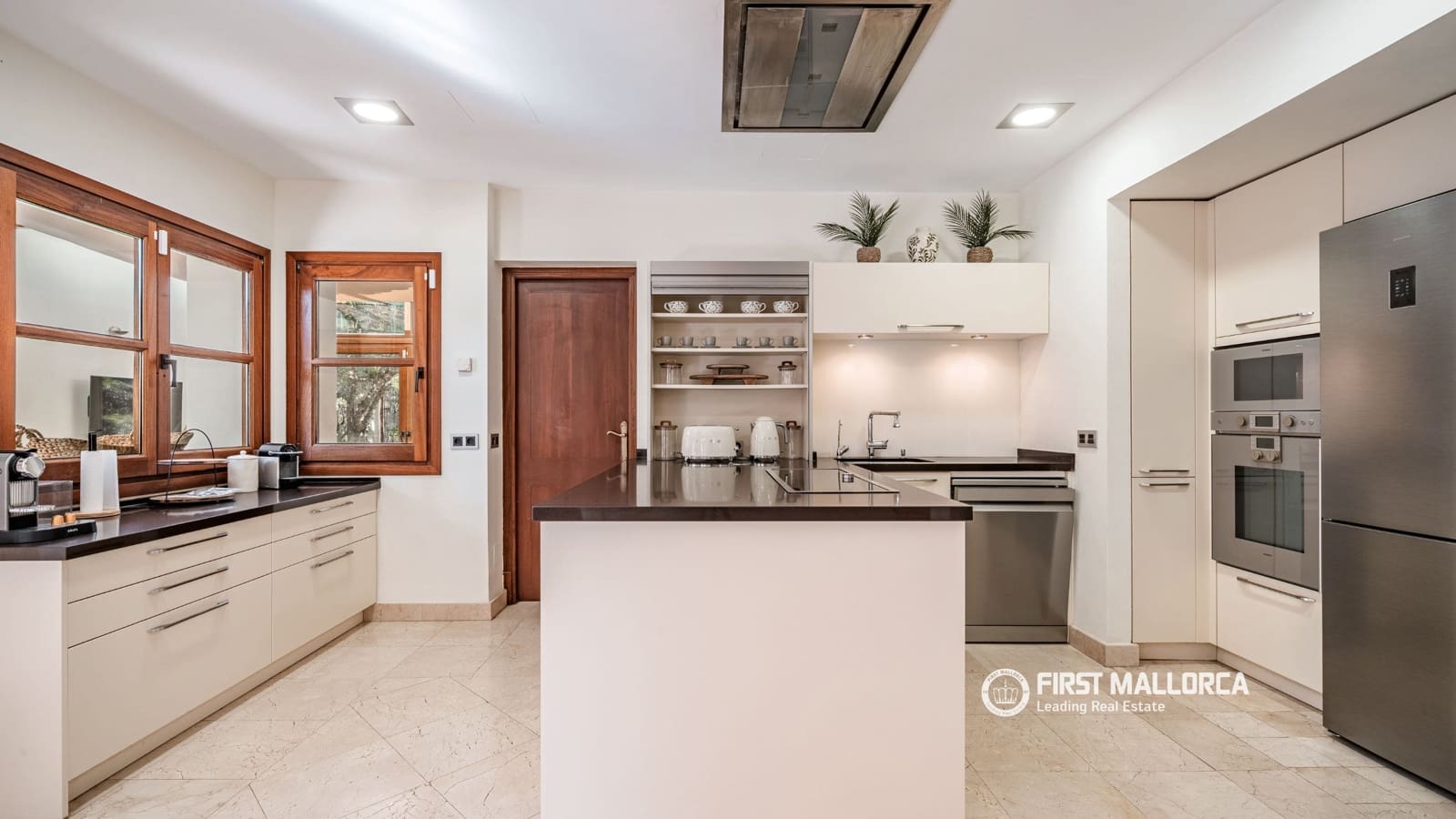 Villa/Maison de 4 chambres à louer à Santa Ponsa avec piscine garage - 9 500 € (Ref: 10158756)