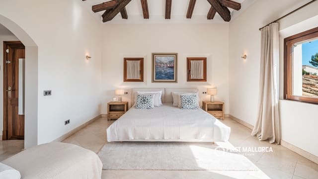 Villa/Maison de 4 chambres à louer à Santa Ponsa, Calvià avec piscine garage - 9 500 € (Ref: 10158756)