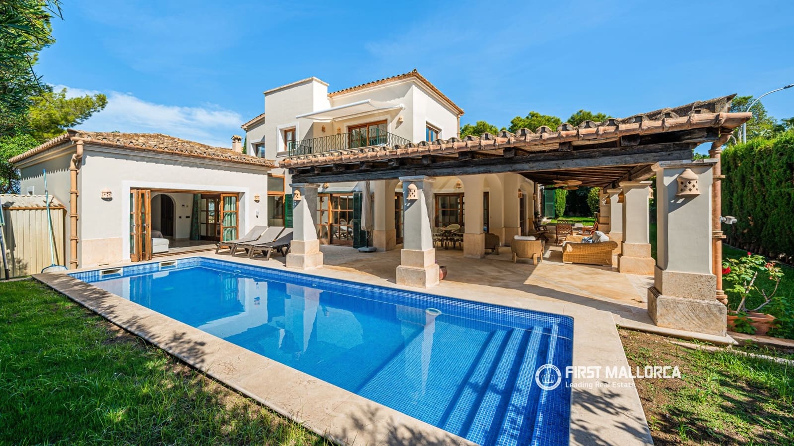Villa/Maison de 4 chambres à louer à Santa Ponsa avec piscine garage - 9 500 € (Ref: 10158756)