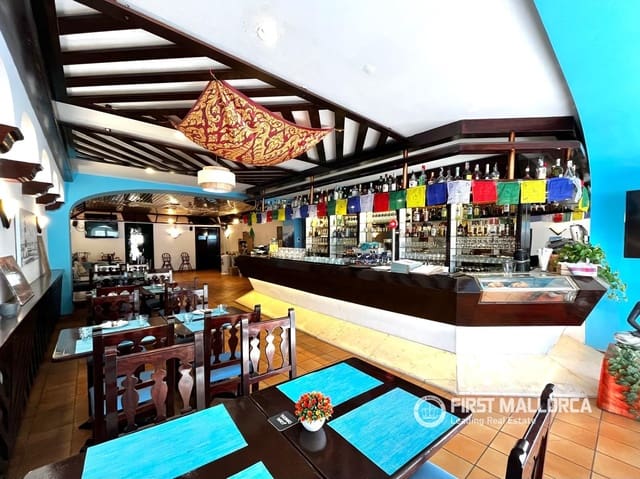 1 slaapkamer Commercieel te koop in Puerto de Andratx, Andratx met garage - € 270.000 (Ref: 10160604)