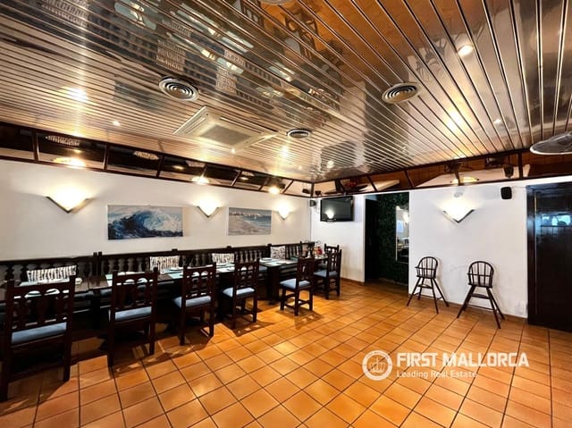 1 slaapkamer Commercieel te koop in Puerto de Andratx, Andratx met garage - € 270.000 (Ref: 10160604)