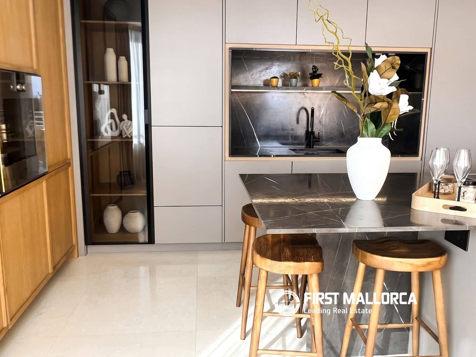 3 quarto Apartamento para arrendar em Palma de Mallorca com piscina garagem - 6 000 € (Ref: 10167946)