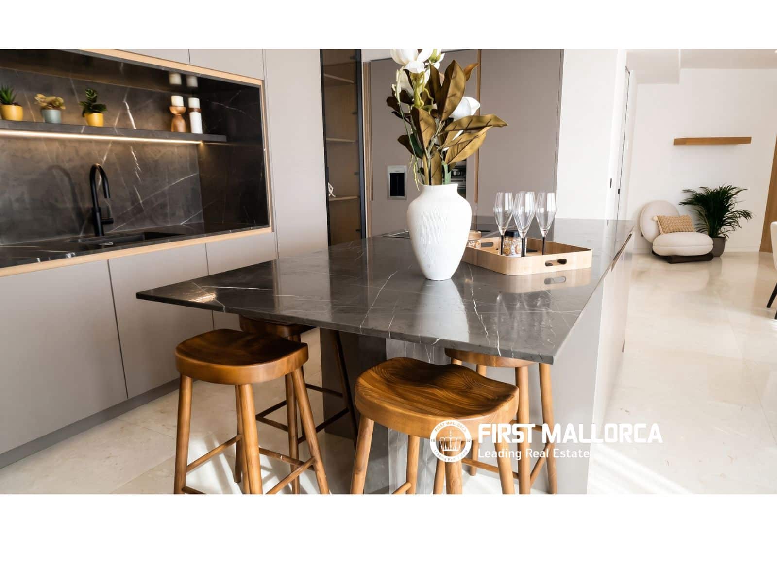 3 quarto Apartamento para arrendar em Palma de Mallorca com piscina garagem - 6 000 € (Ref: 10167946)
