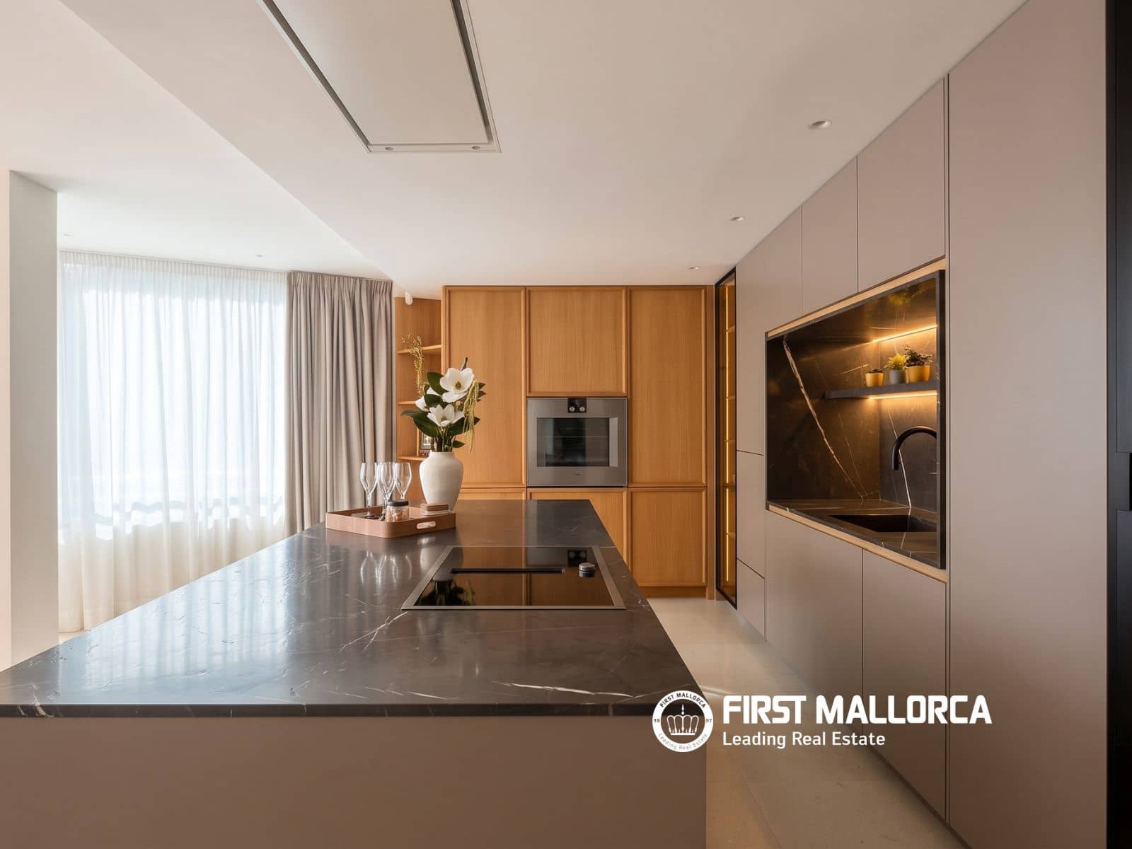 3 quarto Apartamento para arrendar em Palma de Mallorca com piscina garagem - 6 000 € (Ref: 10167946)