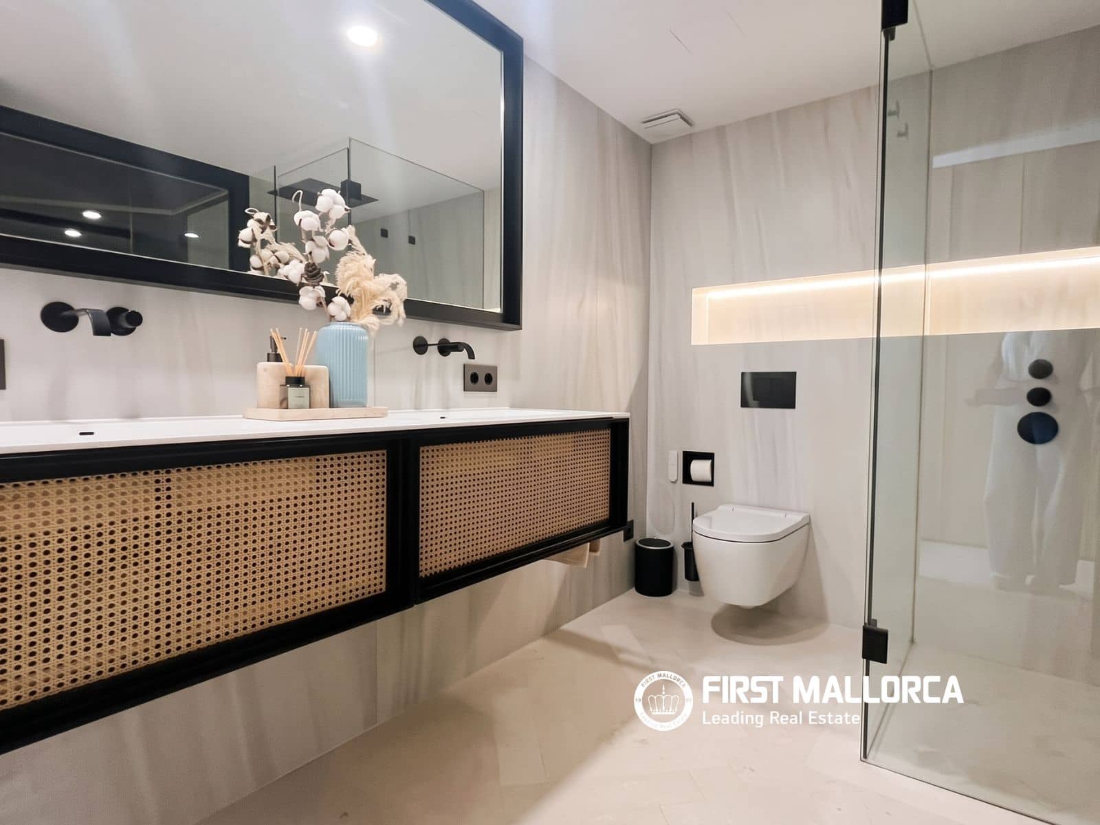 3 quarto Apartamento para arrendar em Palma de Mallorca com piscina garagem - 6 000 € (Ref: 10167946)