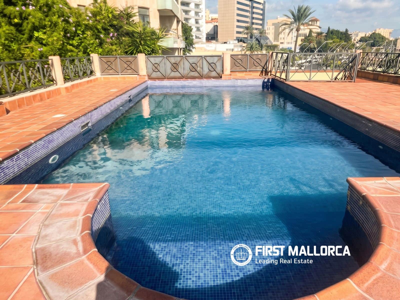 3 quarto Apartamento para arrendar em Palma de Mallorca com piscina garagem - 6 000 € (Ref: 10167946)