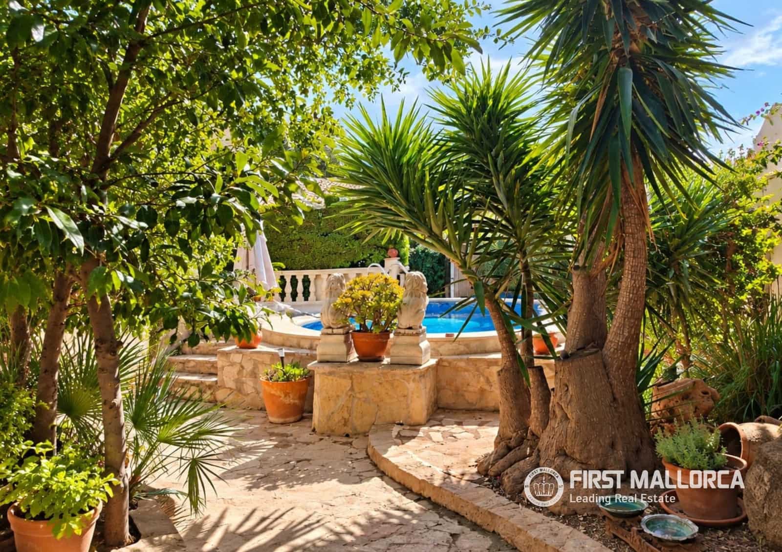 2 bedroom Villa for sale in Cala Murada with pool garage - € 479,000 (Ref: 10167947)