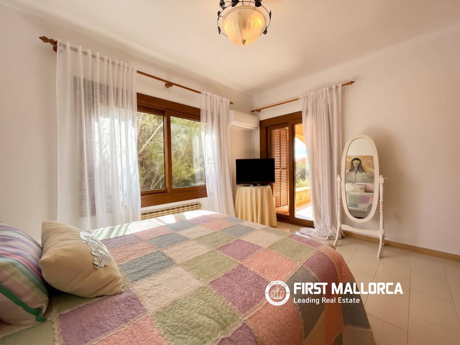Chalet de 4 habitaciones en Portol en venta con piscina garaje - 1.299.000 € (Ref: 10176010)
