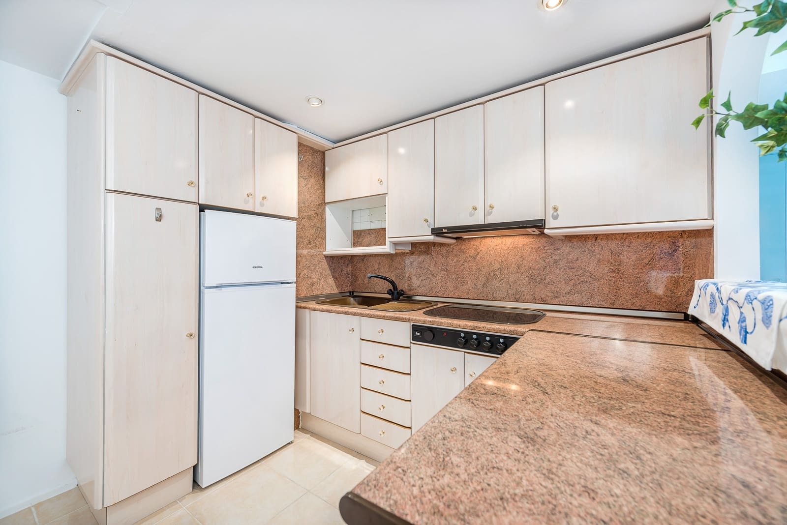 2 bedroom Apartment for sale in Illetas with pool - € 625,000 (Ref: 10182186)