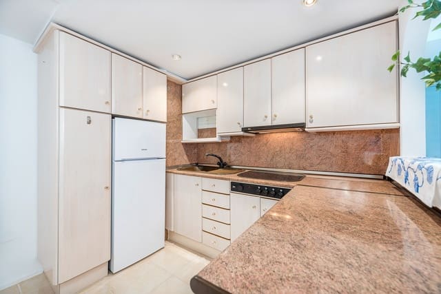 2 bedroom Apartment for sale in Illetas, Calvià with pool - € 625,000 (Ref: 10182186)