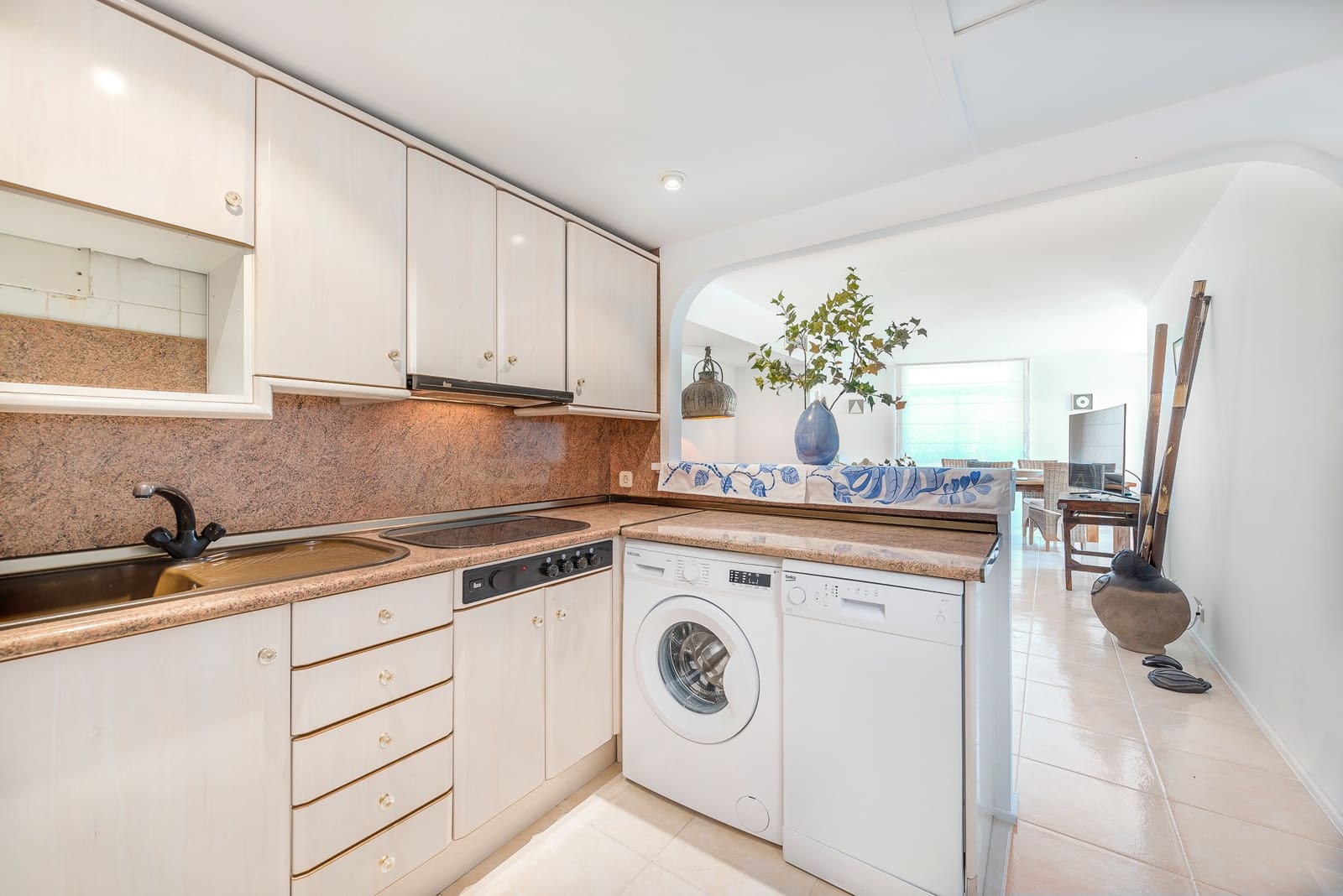 2 bedroom Apartment for sale in Illetas with pool - € 625,000 (Ref: 10182186)
