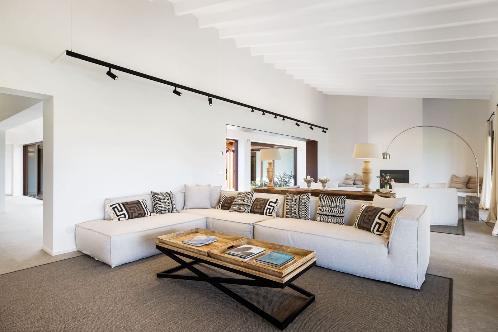 4 soveværelse Finca/Landehus til salg i Santanyi med swimmingpool garage - € 3.600.000 (Ref: 5562387)