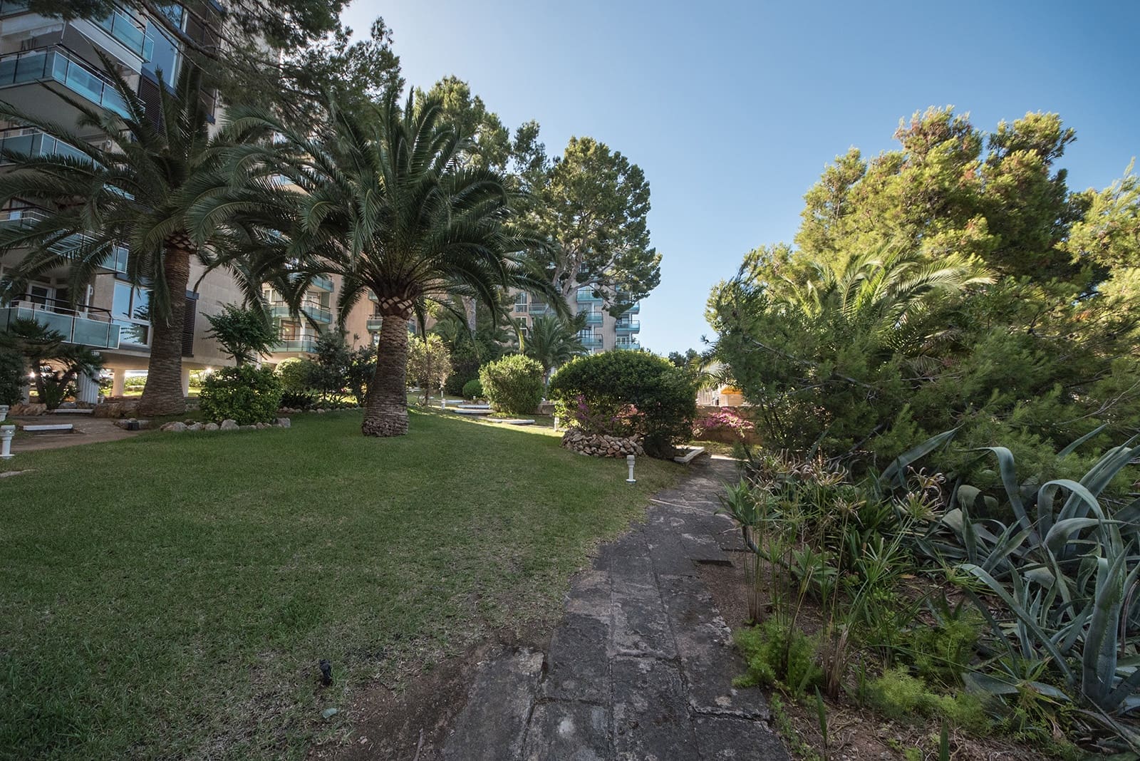 2 bedroom Apartment for sale in Illetas with pool garage - € 800,000 (Ref: 5562541)