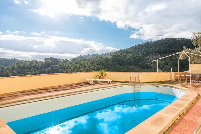 5 soverom Villa til salgs i Mancor de la Vall med svømmebasseng garasje - € 1 800 000 (Ref: 5562738)