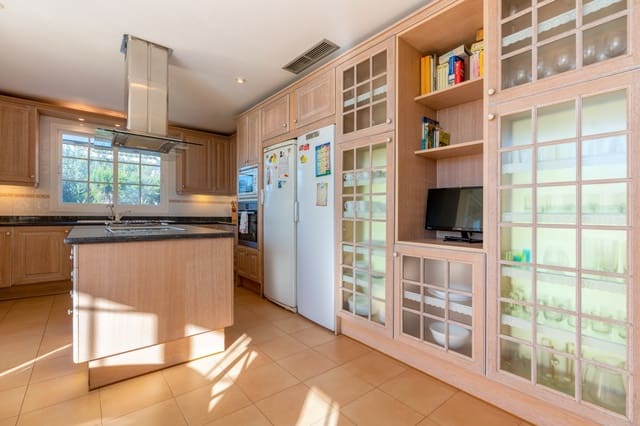 5 soveværelse Villa til salg i Sa Torre (Llucmajor), Llucmajor med swimmingpool garage - € 3.000.000 (Ref: 5562750)