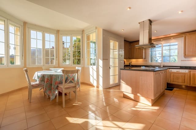 5 soveværelse Villa til salg i Sa Torre (Llucmajor), Llucmajor med swimmingpool garage - € 3.000.000 (Ref: 5562750)