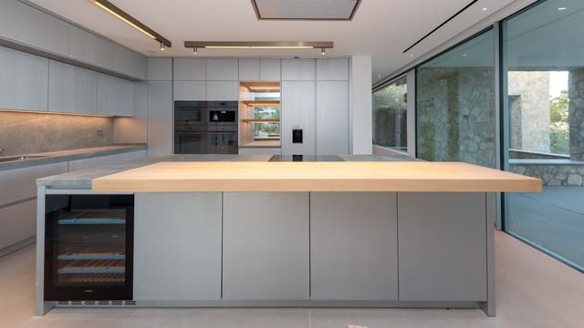 5 quarto Moradia para venda em Santa Ponsa, Calvià com piscina garagem - 4 250 000 € (Ref: 5562843)