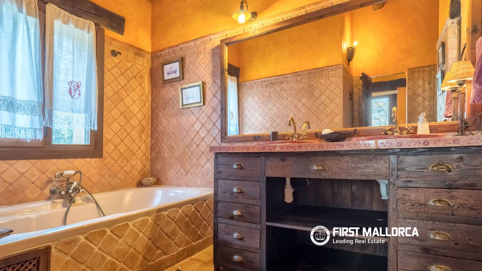 5 bedroom Villa for sale in Valldemosa with pool garage - € 1,700,000 (Ref: 5562895)