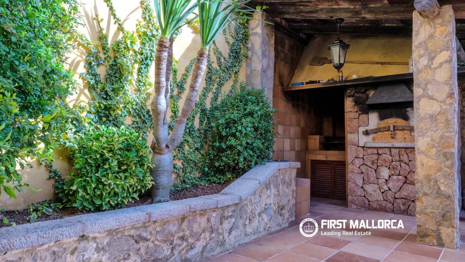 5 bedroom Villa for sale in Banyalbufar - € 1,090,000 (Ref: 5562950)