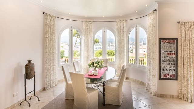 4 bedroom Villa for rent in Santa Ponsa, Calvià with pool garage - € 6,000 (Ref: 5586672)