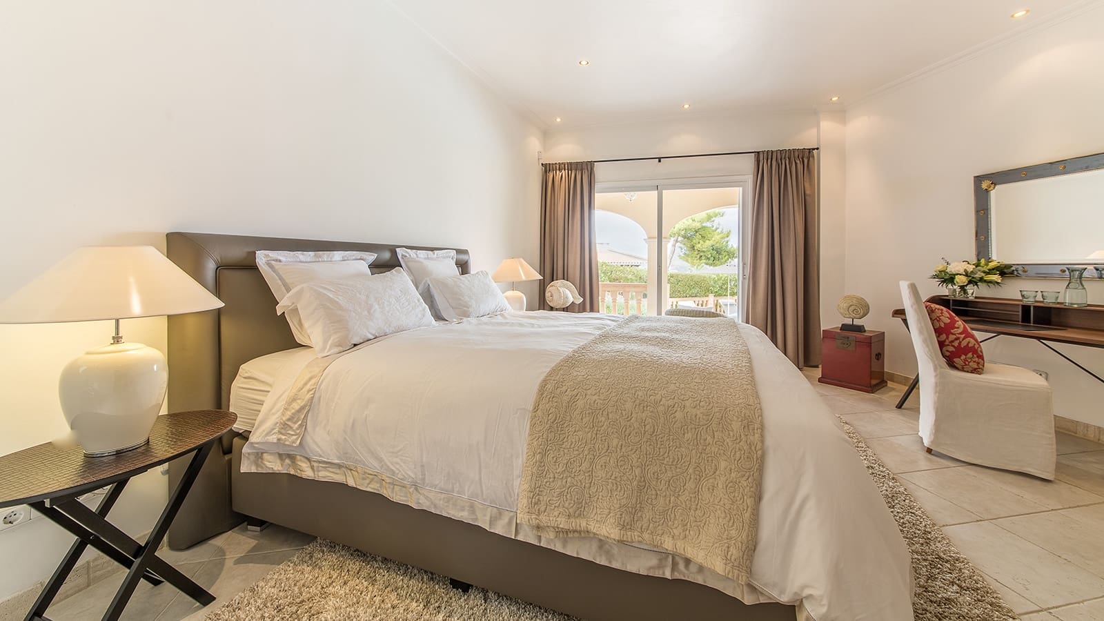 4 slaapkamer Villa te huur in Santa Ponsa met zwembad garage - € 6.000 (Ref: 5586672)