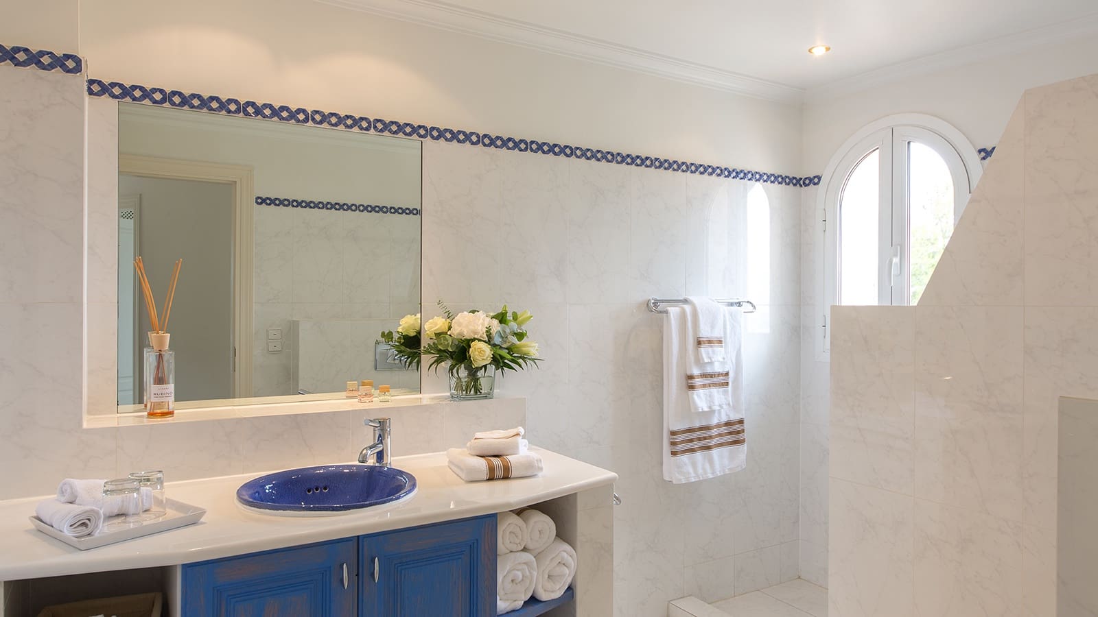 4 slaapkamer Villa te huur in Santa Ponsa met zwembad garage - € 6.000 (Ref: 5586672)