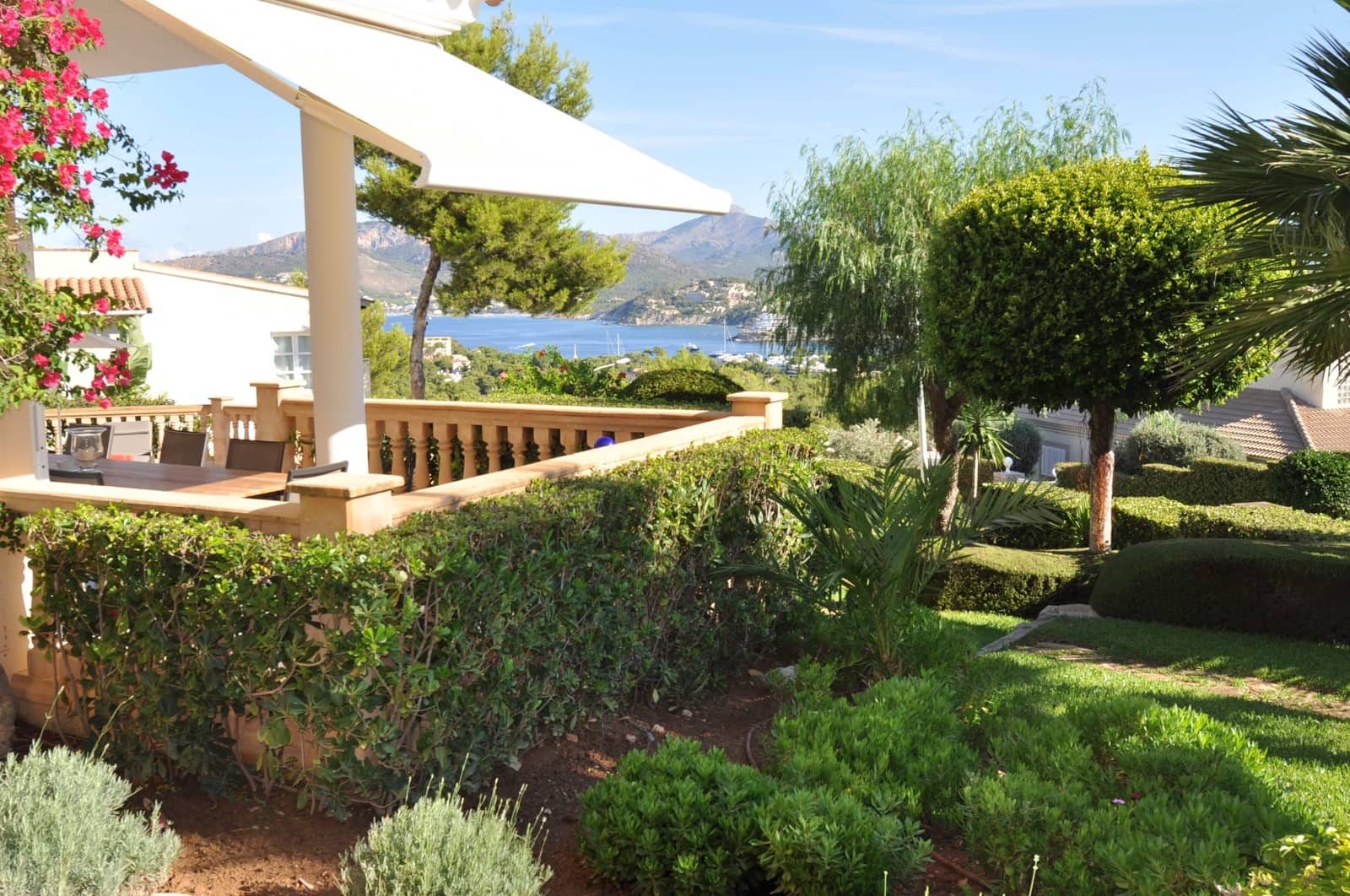 4 slaapkamer Villa te huur in Santa Ponsa met zwembad garage - € 6.000 (Ref: 5586672)