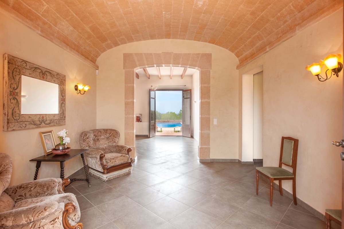 6 soveværelse Finca/Landehus til salg i Portocolom med swimmingpool garage - € 3.700.000 (Ref: 5586681)