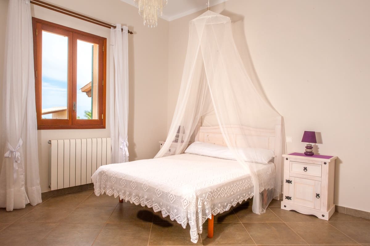 6 soveværelse Finca/Landehus til salg i Portocolom med swimmingpool garage - € 3.700.000 (Ref: 5586681)