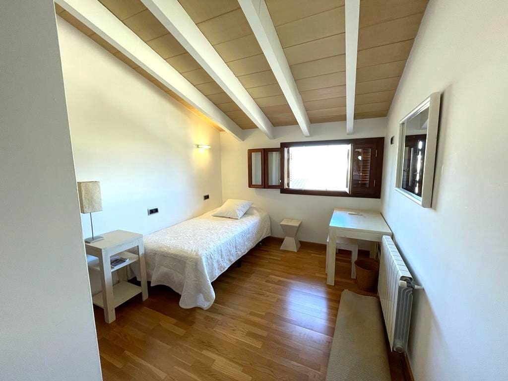 2 bedroom Apartment for rent in Pollensa / Pollenca with garage - € 1,800 (Ref: 5586697)