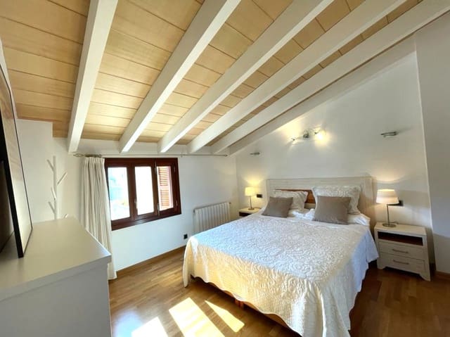 2 soveværelse Lejlighed til leje i Pollensa / Pollença med garage - € 1.800 (Ref: 5586697)