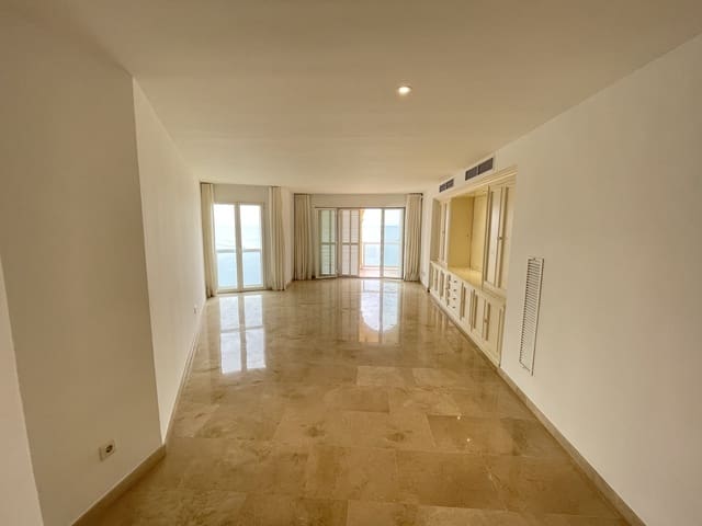 Penthouse de 3 chambres à louer à Santa Ponsa, Calvià avec garage - 5 000 € (Ref: 5586752)