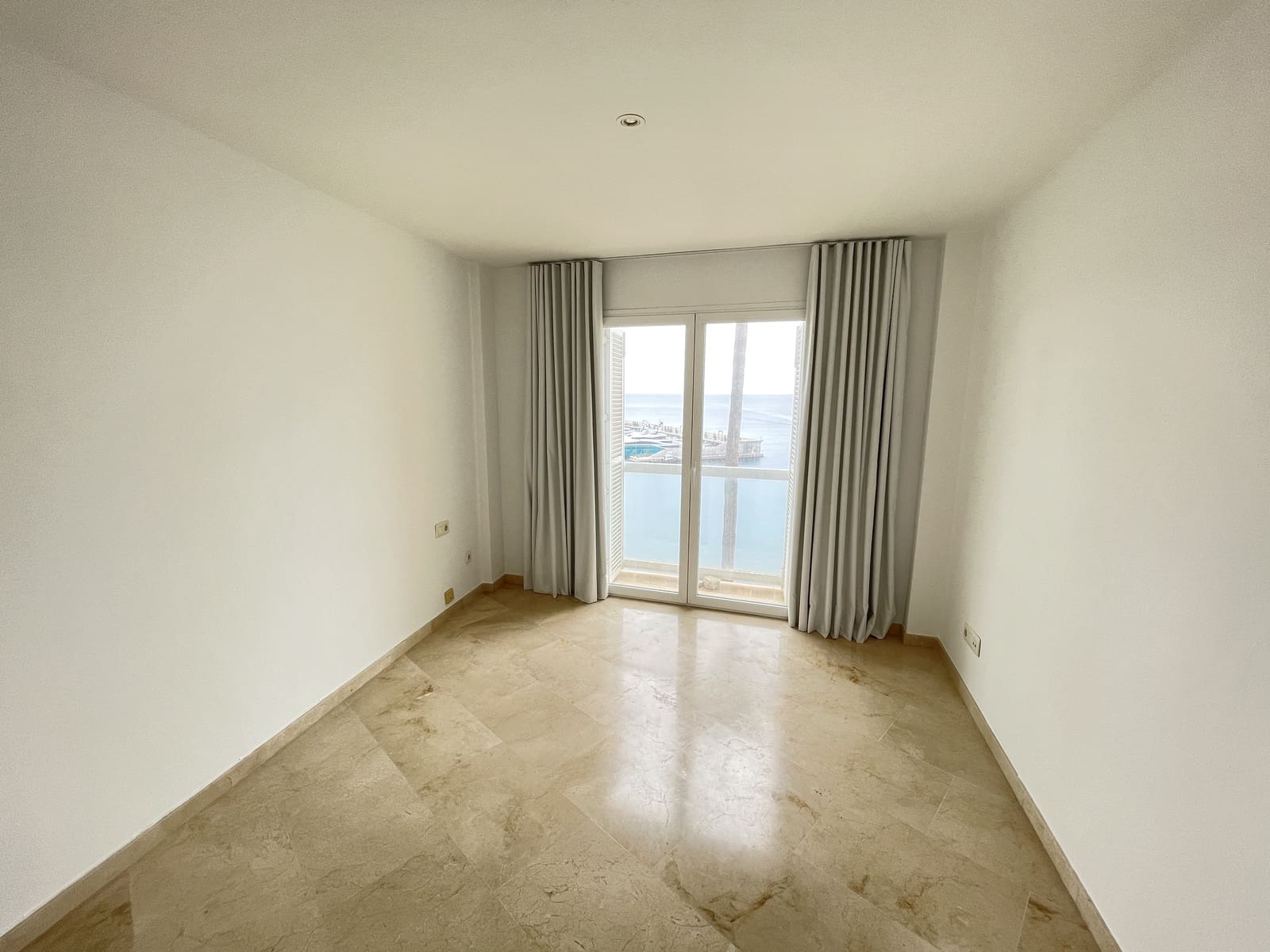 Penthouse de 3 chambres à louer à Santa Ponsa avec garage - 5 000 € (Ref: 5586752)