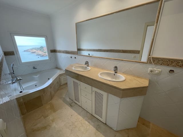 Penthouse de 3 chambres à louer à Santa Ponsa, Calvià avec garage - 5 000 € (Ref: 5586752)