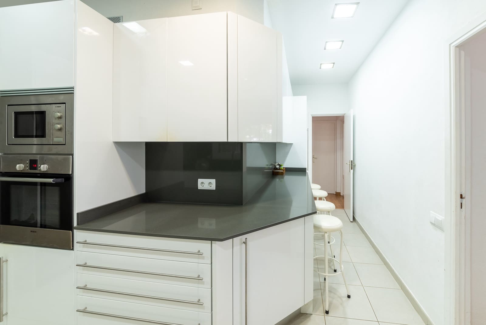 5 soveværelse Villa til leje i Costa d'en Blanes med swimmingpool garage - € 6.000 (Ref: 5681318)