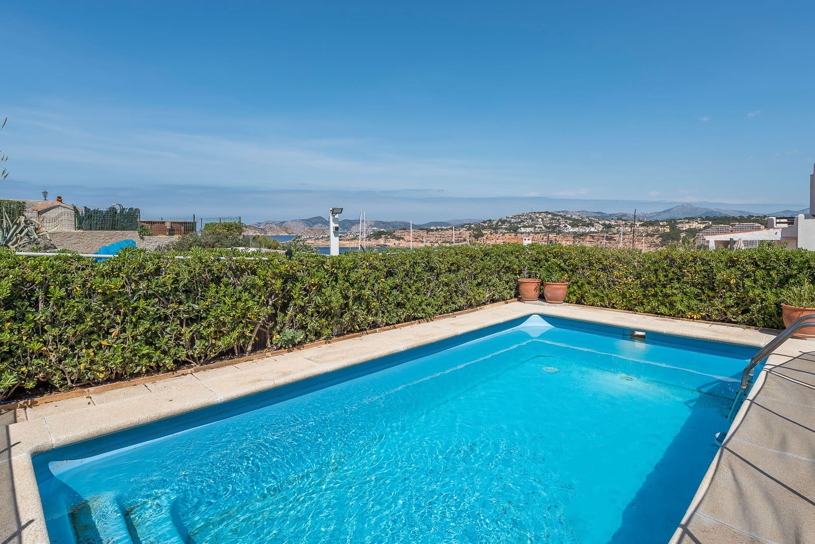 4 soveværelse Villa til salg i El Toro / Port Adriano med swimmingpool garage - € 2.300.000 (Ref: 5681360)