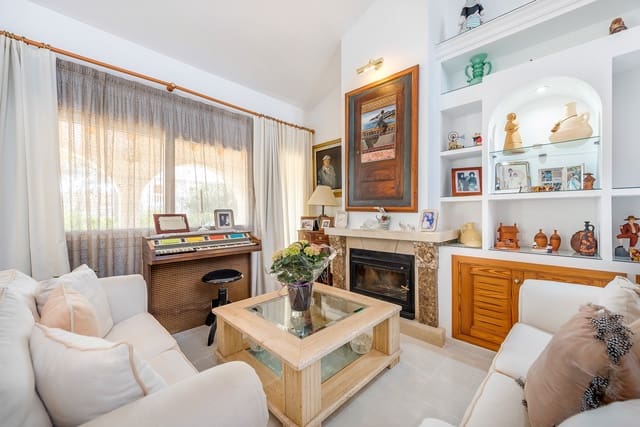 4 bedroom Villa for sale in El Toro / Port Adriano, Calvià with pool garage - € 2,300,000 (Ref: 5681360)