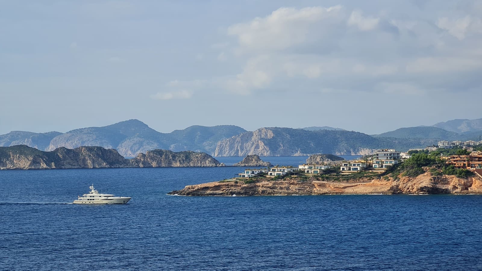 4 soveværelse Villa til salg i El Toro / Port Adriano med swimmingpool garage - € 2.300.000 (Ref: 5681360)