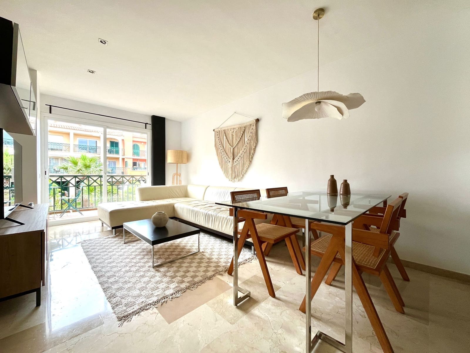 2 bedroom Apartment for rent in El Toro / Port Adriano with garage - € 2,800 (Ref: 5681386)