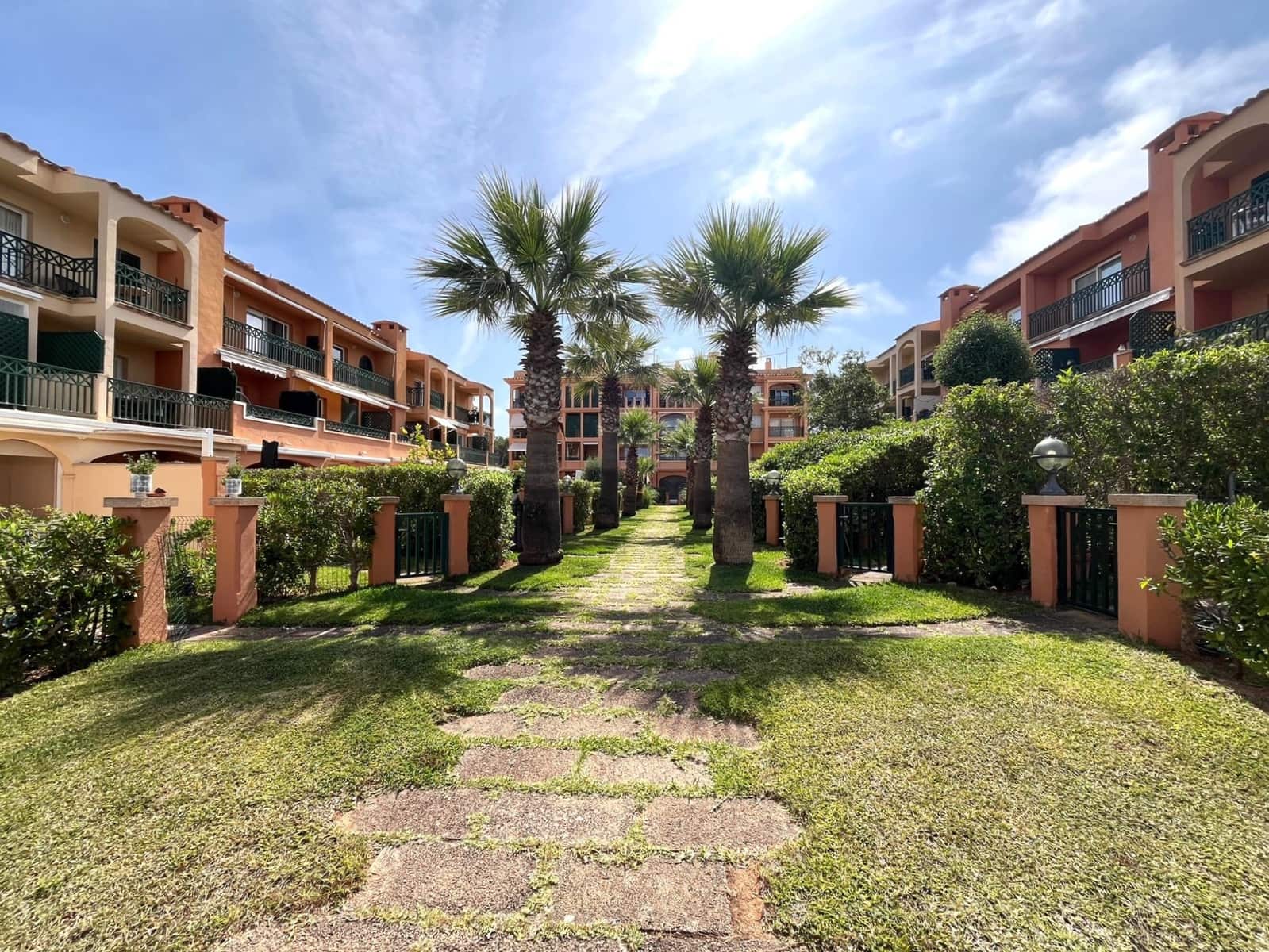 2 bedroom Apartment for rent in El Toro / Port Adriano with garage - € 2,800 (Ref: 5681386)