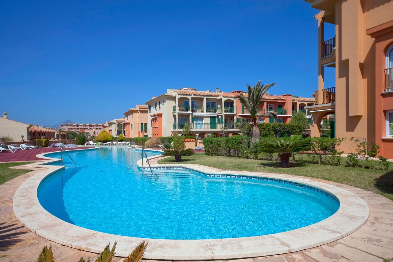 2 bedroom Apartment for rent in El Toro / Port Adriano with garage - € 2,800 (Ref: 5681386)